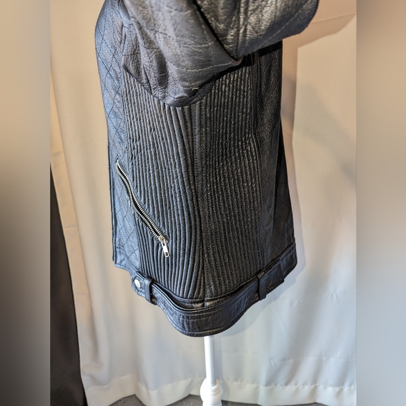 Real Leather Motorcycle jacket 3xl (fits like a solid Large) quilted pattern - Picture 9 of 9